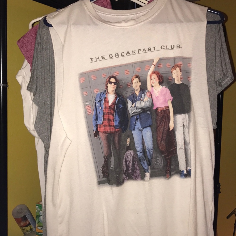 Sleeveless breakfast club shirt
